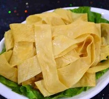 Oil-soaked tofu skin