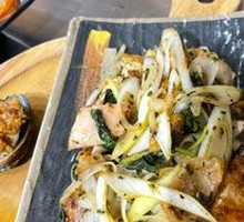 Beijing-style Scallion Stir-fried Lamb