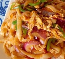 Tomato and Egg Stir-Fried Noodles