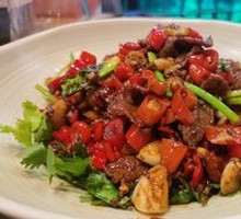 Stir-Fried Beef with Yellow Onion