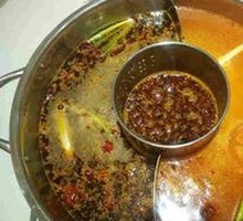 Spicy Oil Calcium-Rich Bone Soup Hot Pot