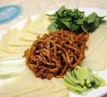 Beijing-style Shredded Pork in Soy Sauce