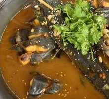 Sauce-Braised Duckbill Fish