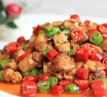Sautéed Spicy Chicken with Pepper and Garlic