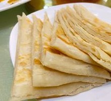 Crispy pancakes with hairtail fish