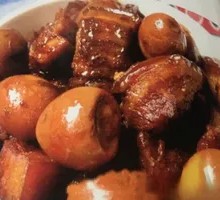 Braised Pork with Quail Eggs