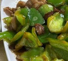 Pork Belly Stir-Fried with Green Pepper