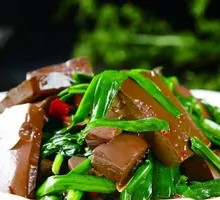 Leek and Duck Blood Stir-fry