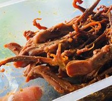 Vacuum-roasted duck tongue