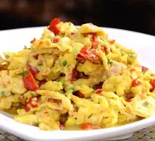 Stir-Fried Eggs with Chopped Chili