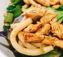 Classic Chicken Fried Rice Noodles