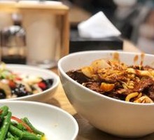 Classic Beef Fried Rice Noodles