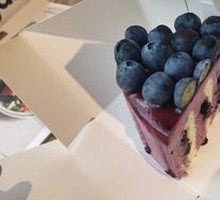 Blueberry Cheese-filled Cake