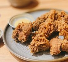 Boneless Garlic Champion Fried Chicken
