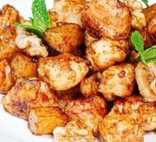 Sauce-Braised Pork Cubes
