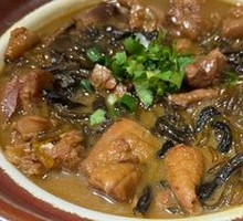 Stir-fried Chicken with Chanterelles