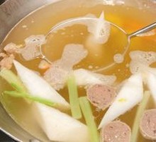 Beef Tendon Meatballs in Original Soup