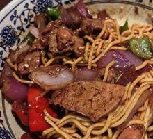 Stir-fried Beef and Chicken Offal Noodles