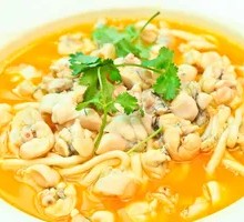 Golden Soup Garlic Frog Legs