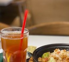 Cured Sausage and Chicken Claypot Rice