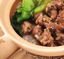 Steamed Spare Ribs with Black Bean Sauce in Clay Pot Rice
