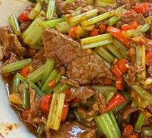 Pickled Chili Stir-Fried Beef