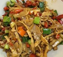 Jinggangshan Crisp Bamboo Shoots with Shredded Pork