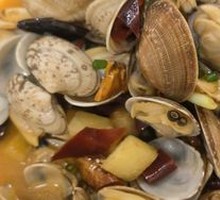 Spicy Stir-Fried Clams