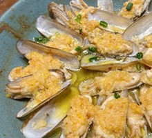 Egg Yolk Baked Razor Clams