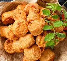 Fried Tofu Skin Rolls with Meat
