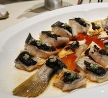 Steamed Eastern Yellow Croaker with Chaozhou Old Turnip