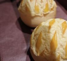 Fresh Roasted Pineapple Bun