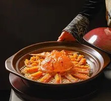 Baked松叶蟹 with Yellow Pepper Sauce