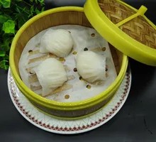 Donghu Fresh Shrimp Dumplings