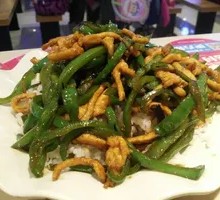 Bell Pepper and Pork Stir-Fry Rice Bowl