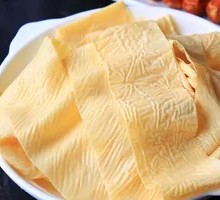 Oil-soaked tofu skin