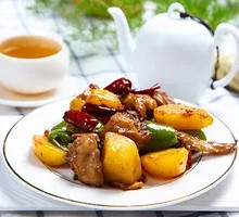 Stir-Fried Chicken with Potatoes