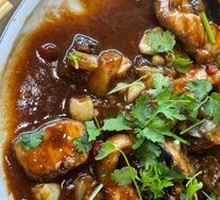 Sauce-Braised Sturgeon