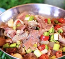 Spicy Pot Beef with Skin