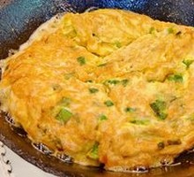 Stir-fried Eggs in Iron Pot