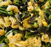 Fragrant Chinese Toon Stir-Fried with Eggs