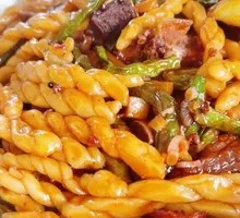 Stewed Spare Ribs with Green Beans and Steamed Bun