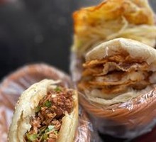 Braised Pork in Fried Flatbread