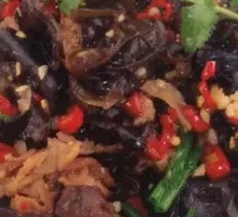 Stir-Fried Black Wood Ear Mushrooms