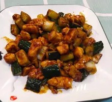 Stir-Fried Chicken with Sauce