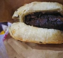 Braised Pork Elbow in Flatbread