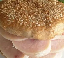 Braised flatbread with garlic sausage