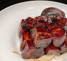 Gu Yue Braised Pork