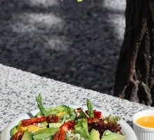 Spicy Mango Black Tiger Shrimp Salad