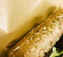 Pesto Beef Sandwich